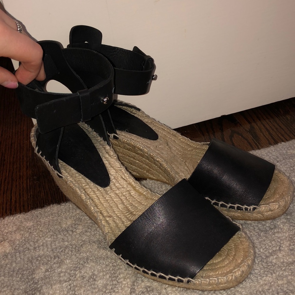 Wedge heels